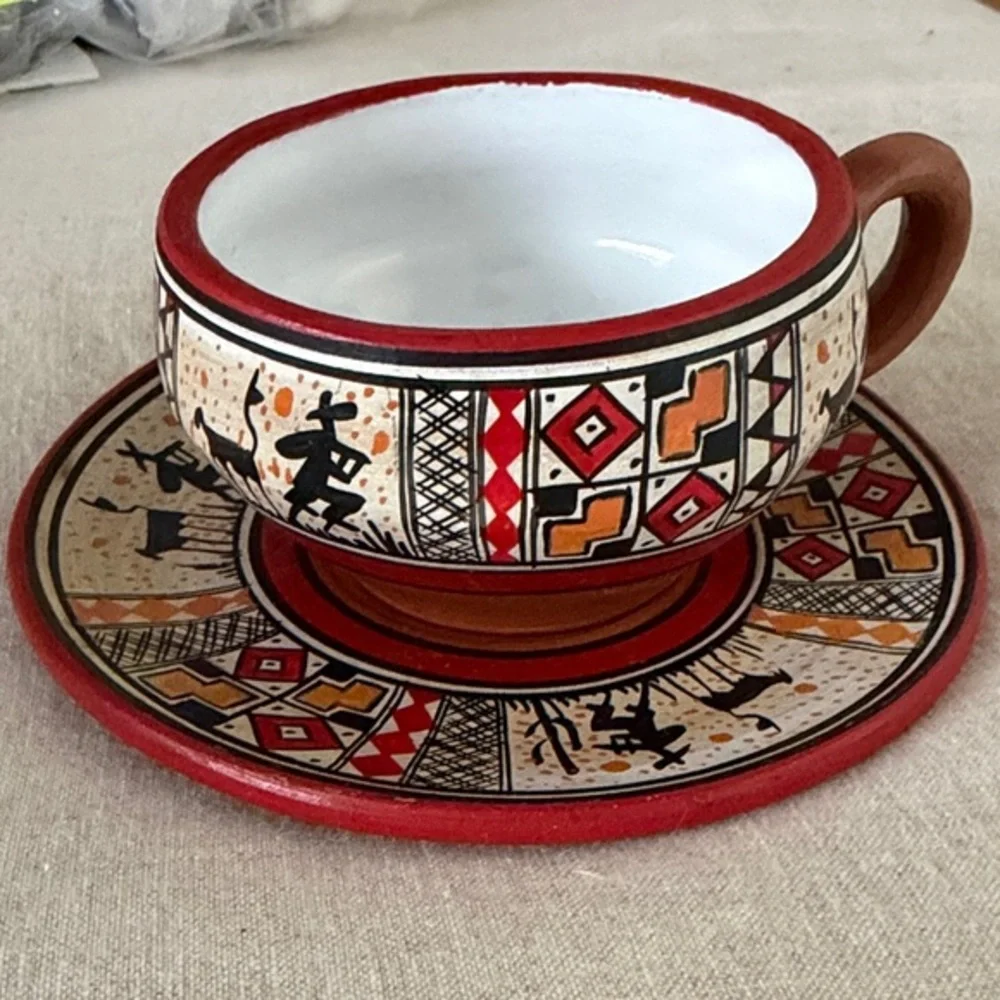 Peruvian cup and saucer. Inca Pottery